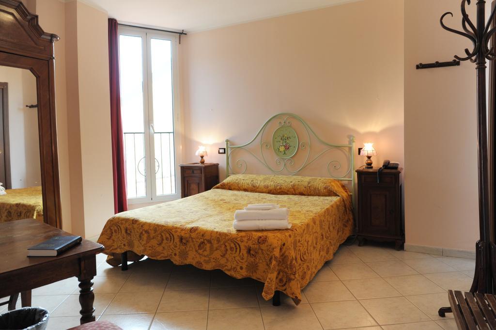 Hotel Giuseppe Ventimiglia Kültér fotó
